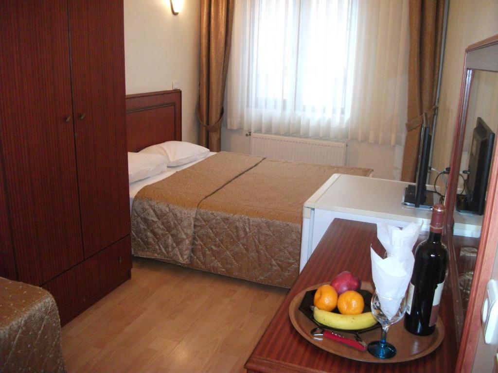 Otel Emos